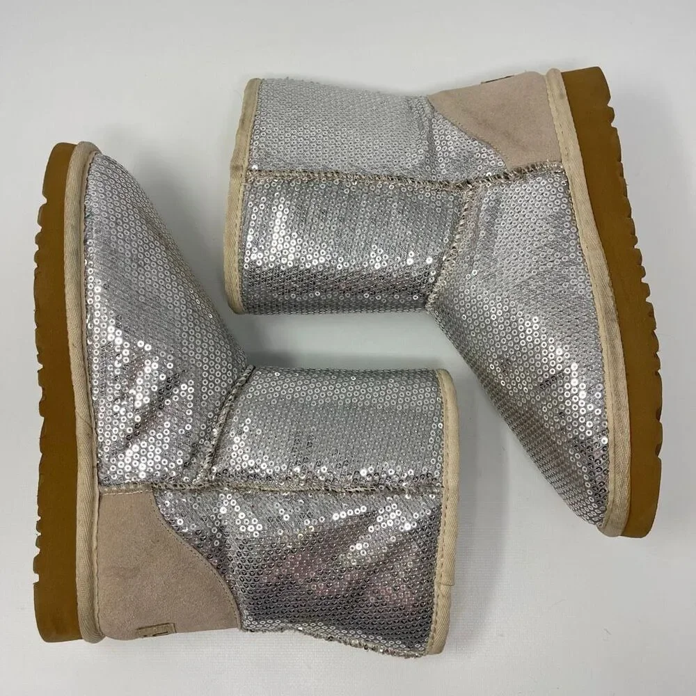 UGG Classic Short Silver Sequin Sheepskin Lined Boots Women’s Size 7